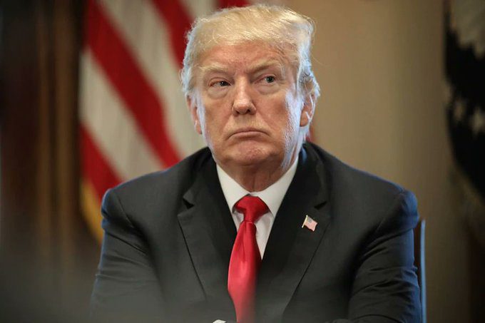 Irán emite orden de arresto contra Donald Trump