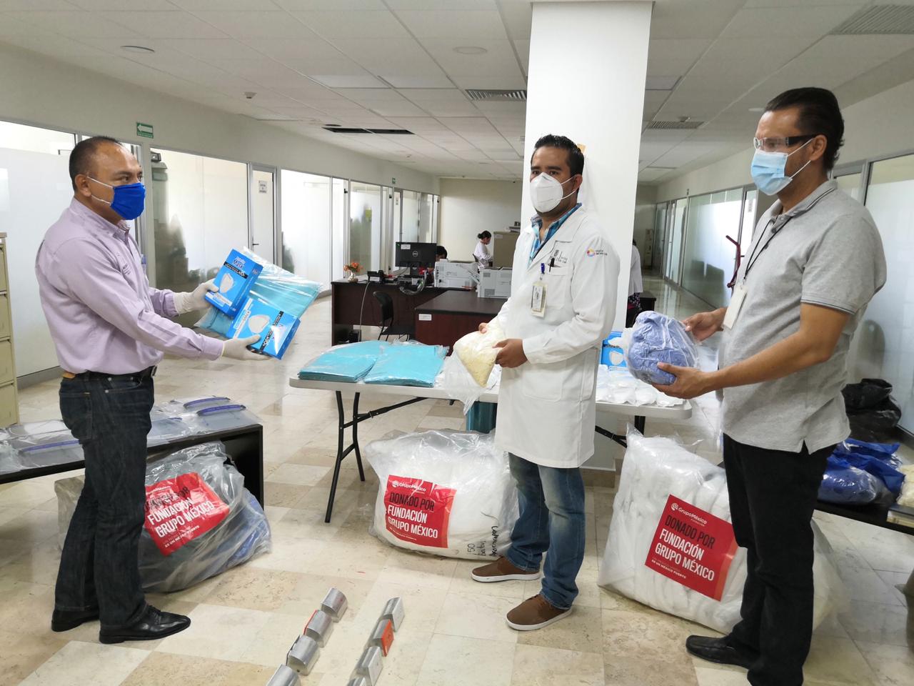 Entregan equipo de protección a hospitales de Cuautla y Axochiapan