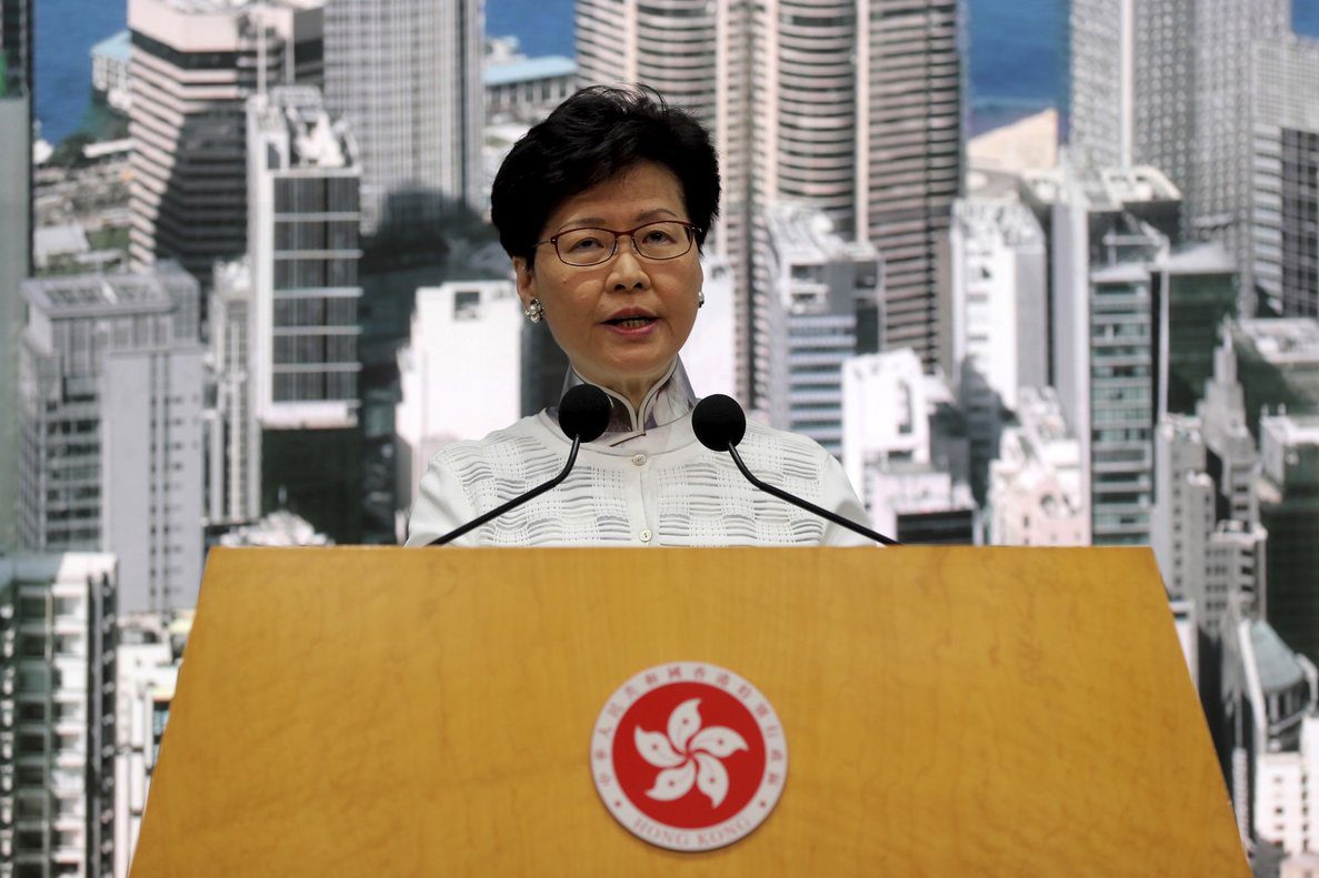 Hong Kong anuncia pruebas masivas de COVID-19.