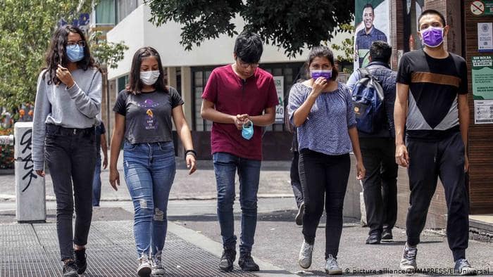 Los jóvenes son los principales propagadores de COVID-19