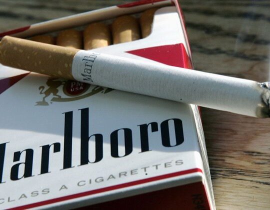 Malboro planea NO VENDER más cigarros en México para 2030