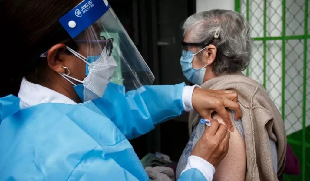 Guerrero y Oaxaca iniciaron pruebas de fase III de la vacuna contra el covid-19