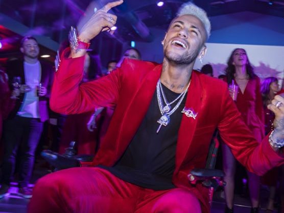 En plena pandemia Neymar organiza fiesta con 500 invitados