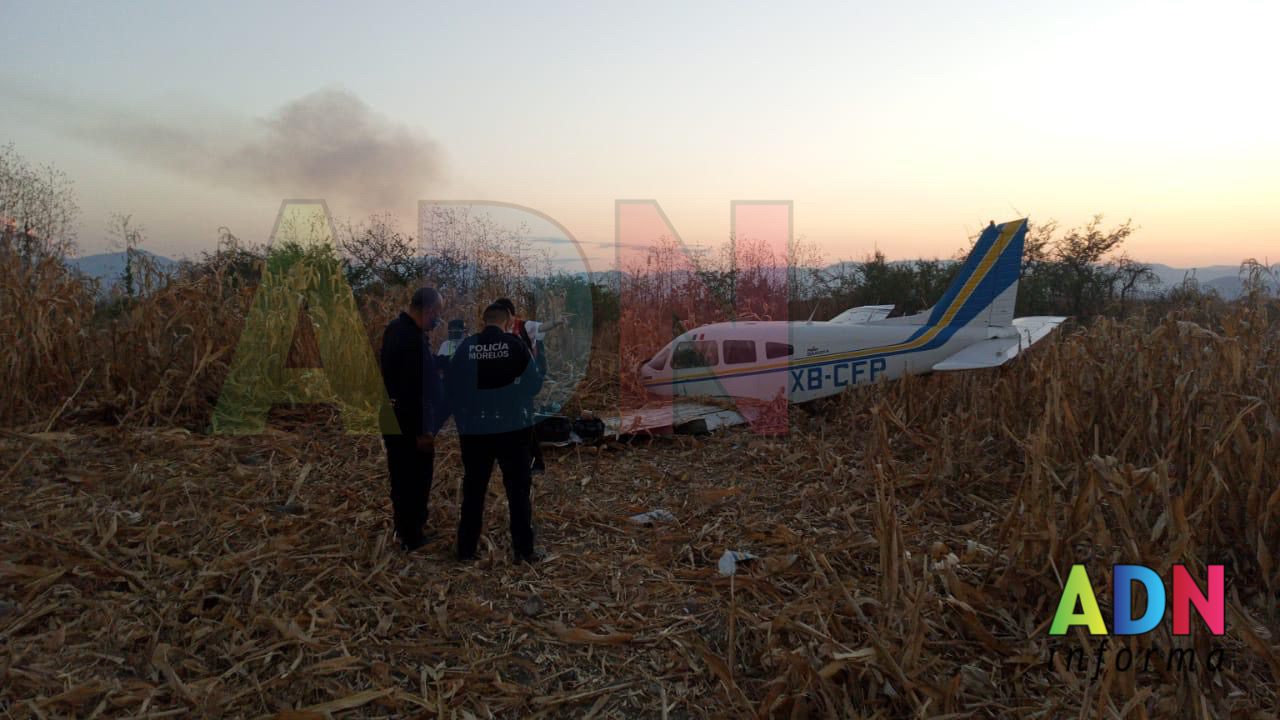 Se desploma avioneta en Morelos y los tripulantes de salvaron