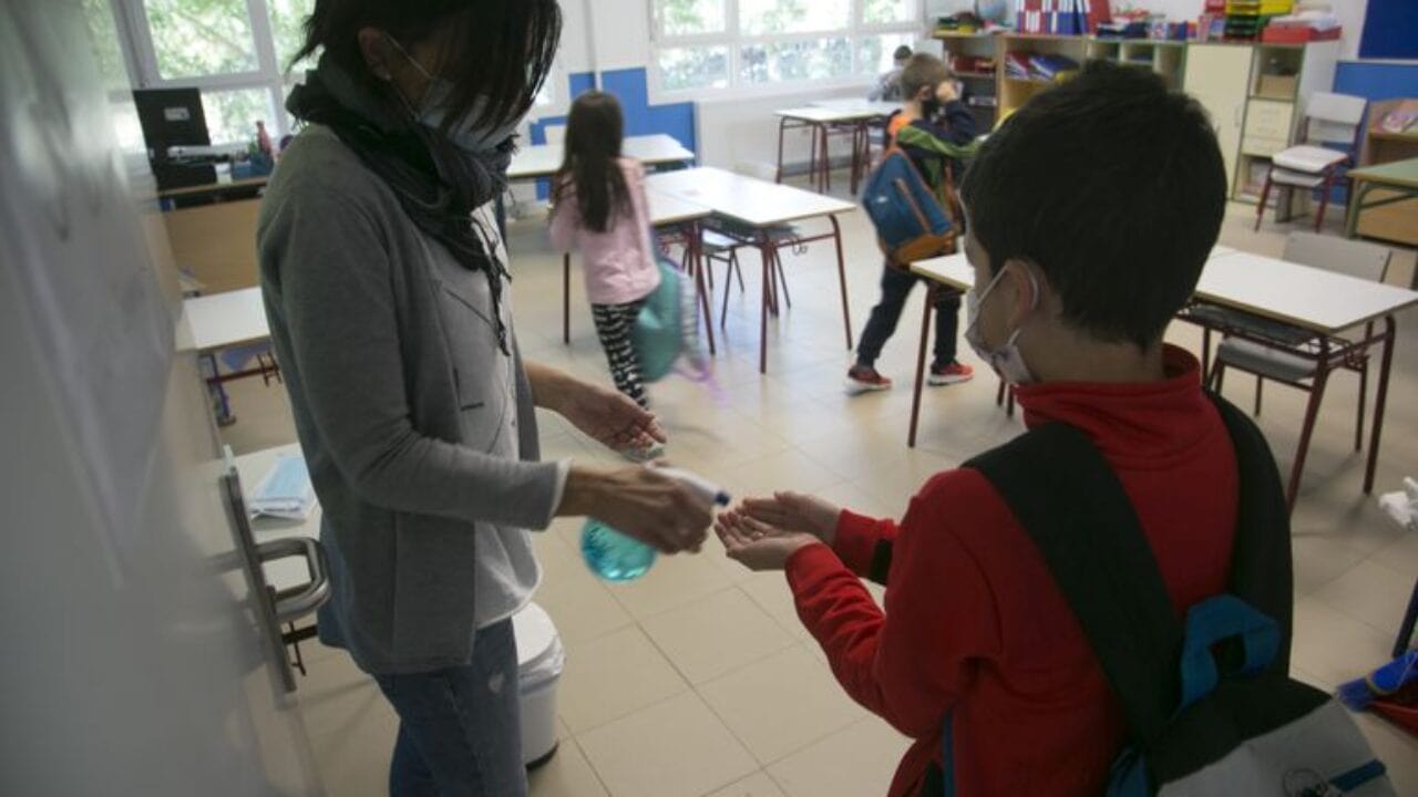 El regreso a clases presenciales será mediante una carta responsiva