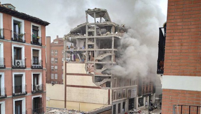 Al menos tres muertos y un desaparecido por explosión en edificio de Madrid