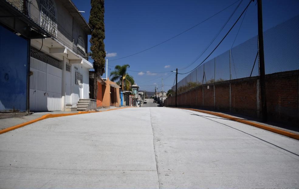 Entrega gobierno de Jiutepec calles pavimentadas