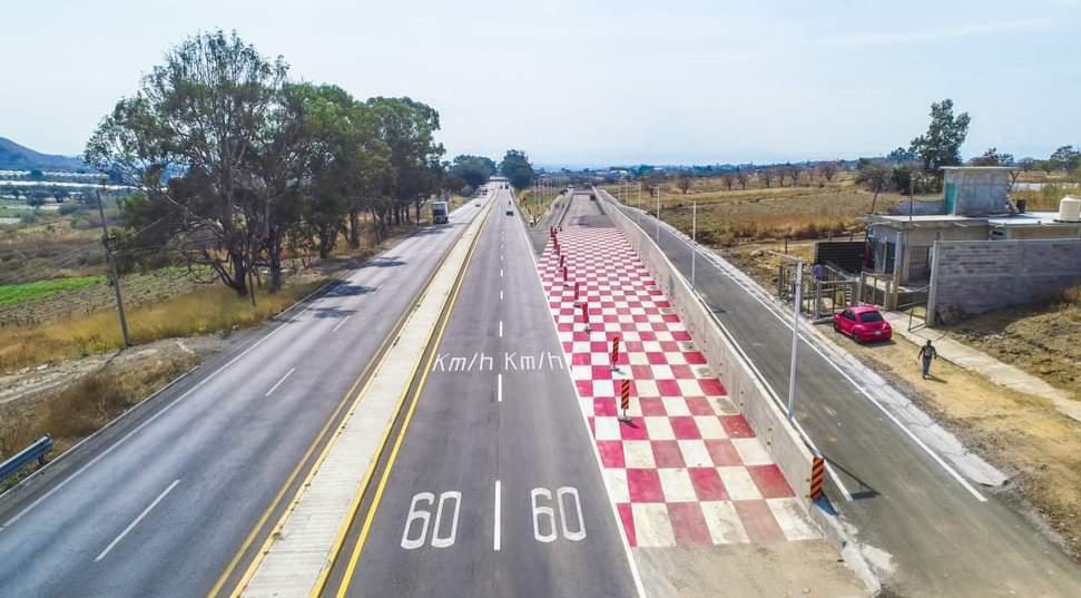 Revisan Cuauhtémoc Blanco y SCT proyectos carreteros en Morelos