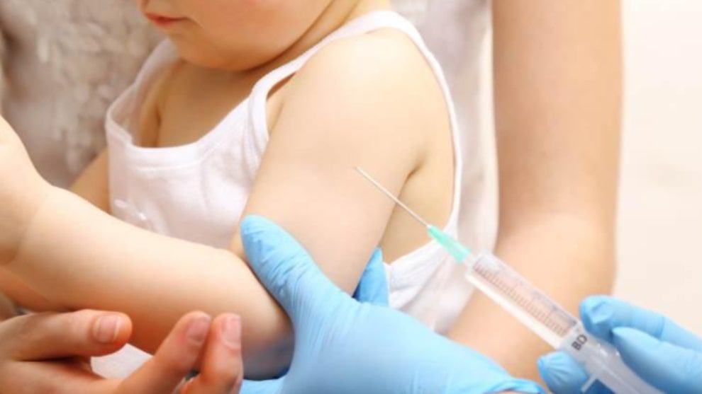 Moderna inicia ensayos de su vacuna en niños de 6 meses a 12 años