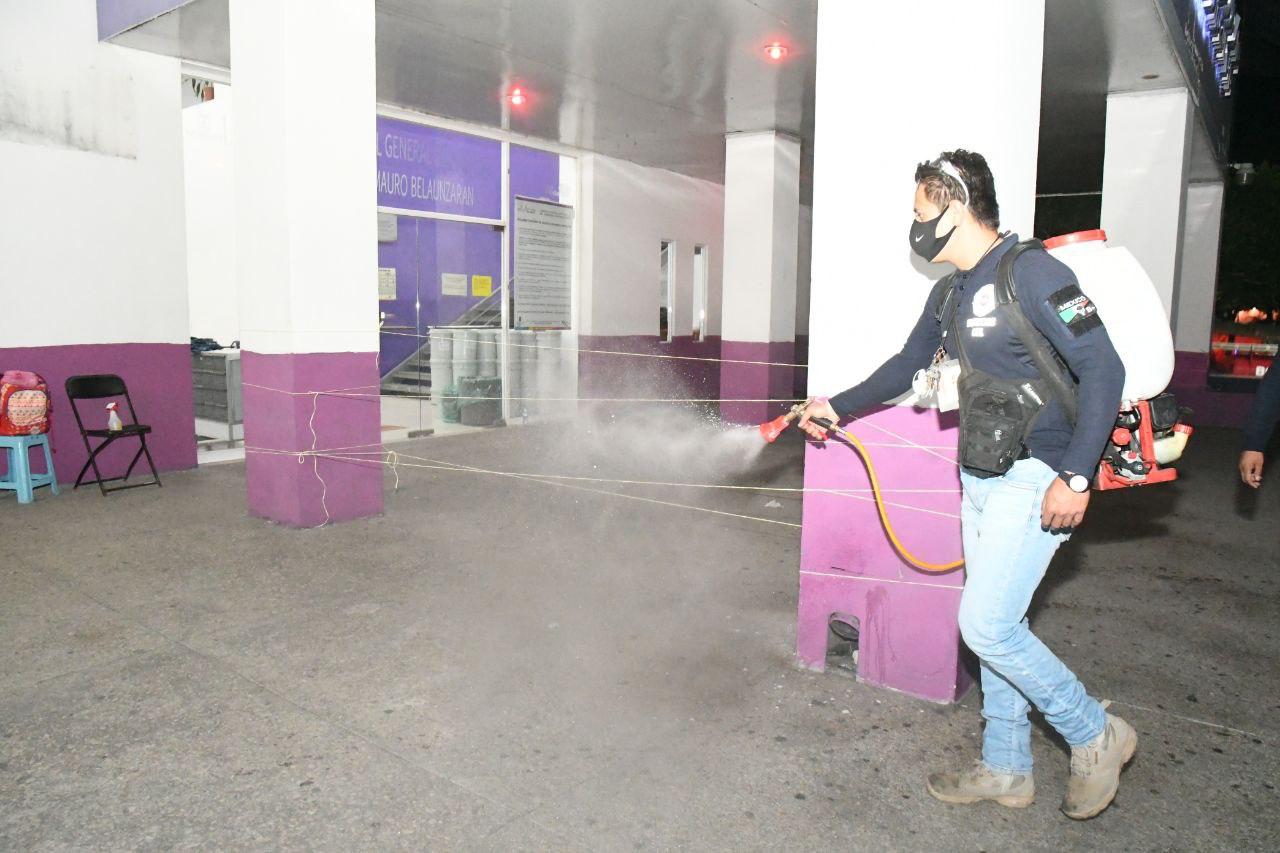 Desinfectan la sedes de vacunación en Cuautla