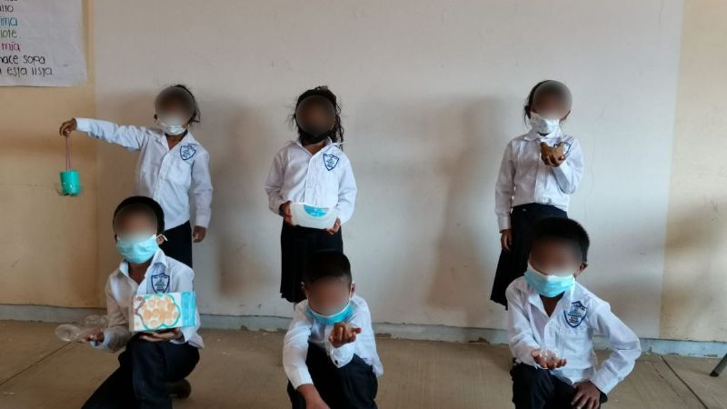 Comunidad de Oaxaca regreso a clases presenciales por decisión de padres de familia y maestros