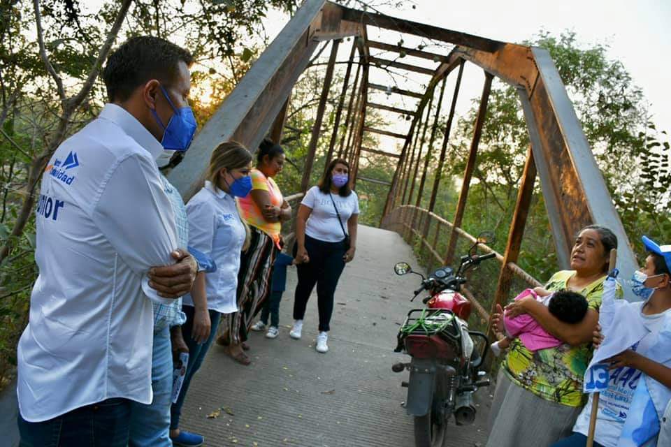 Promete Isaac Pimentel construcción de hospital en Ayala