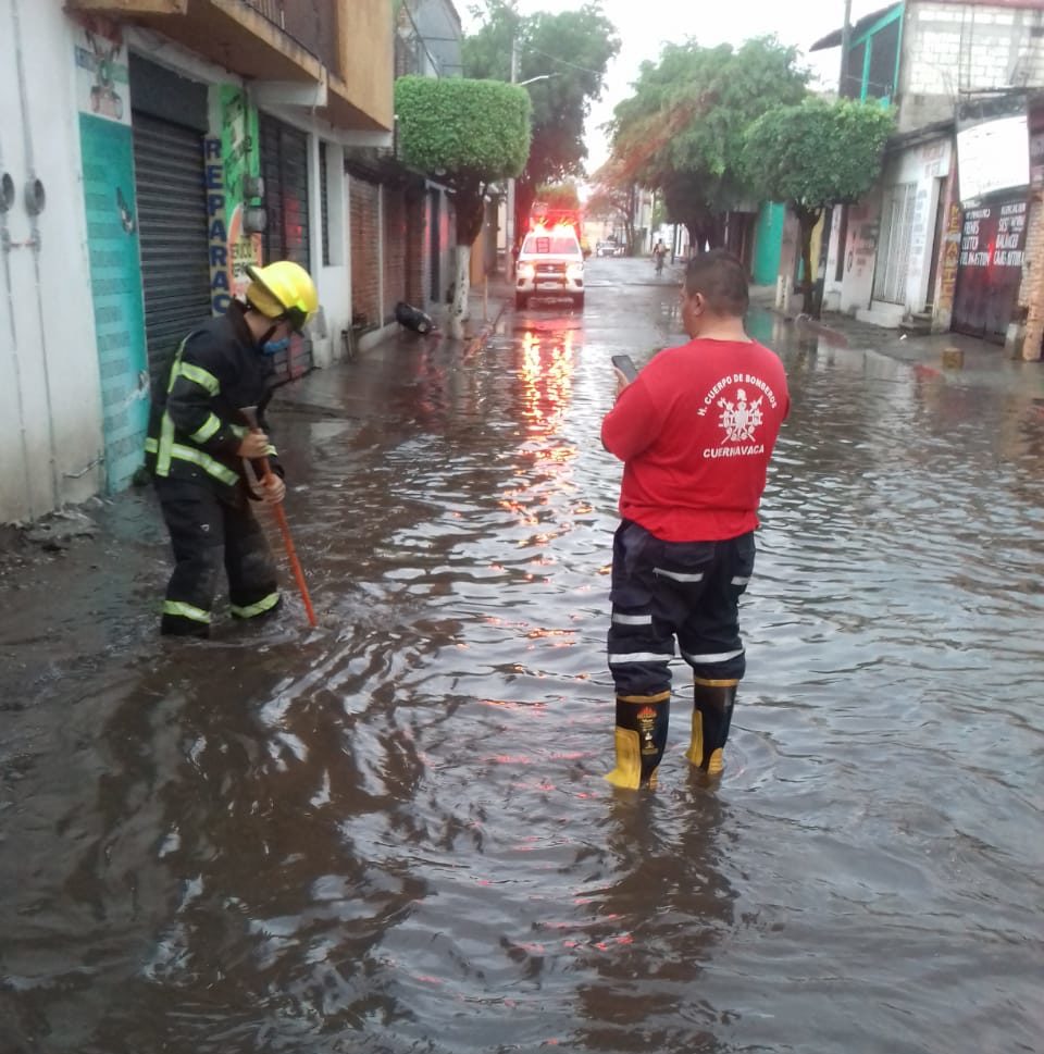 Emiten recomendaciones a personas que viven en ZONA de RIESGO por lluvias