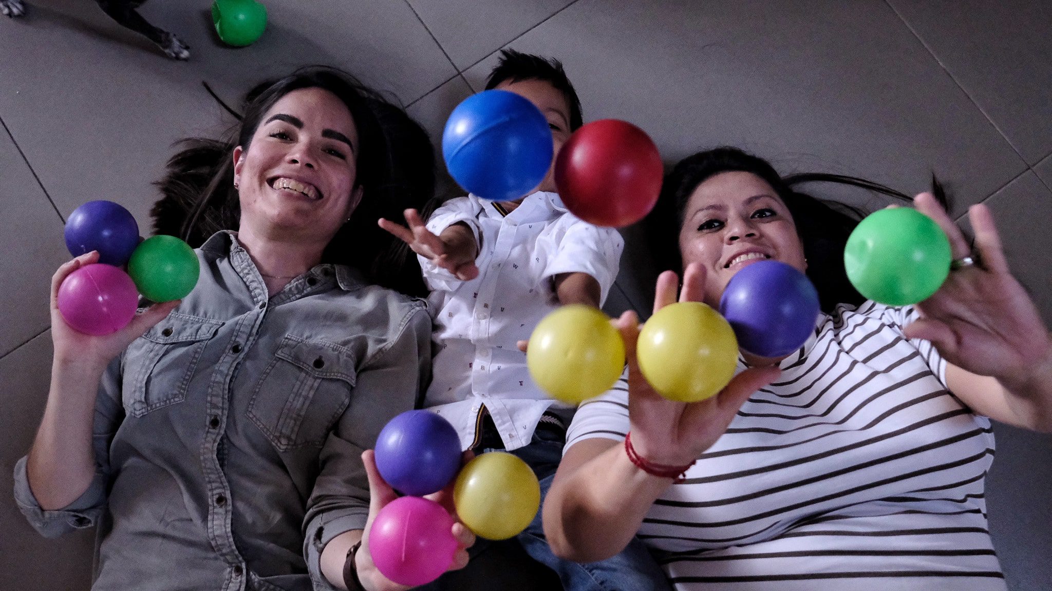 ¡Histórico! Pareja homoparental de Jalisco logra adoptar un niño de cinco años