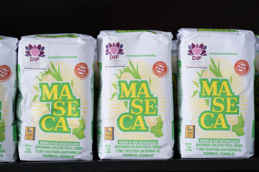 Dona Maseca 3 toneladas de harina al DIF Morelos