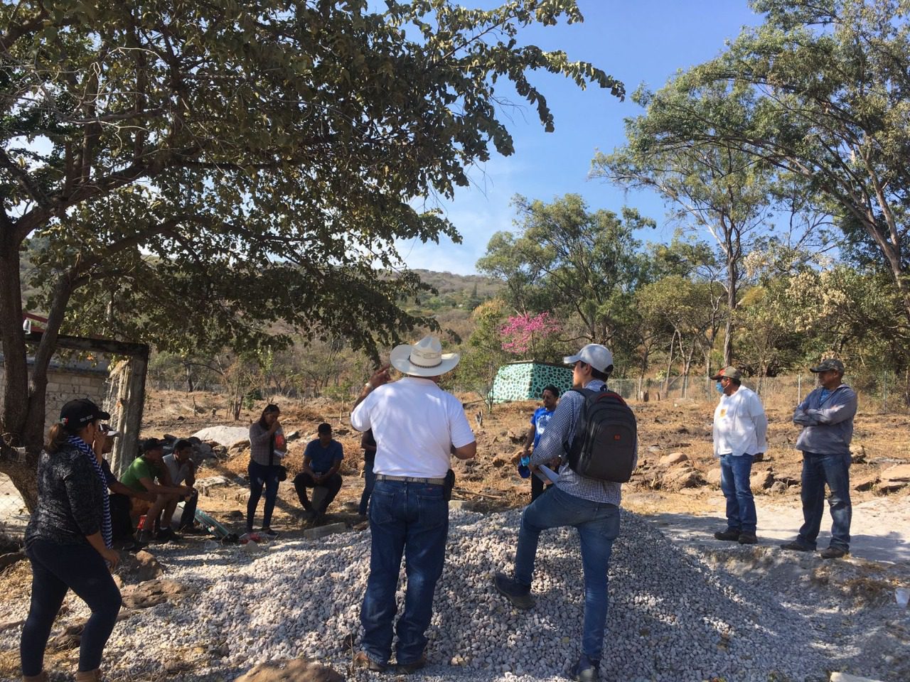 Inician diagnóstico de mezcal artesanal de Miacatlán para mejorarlo