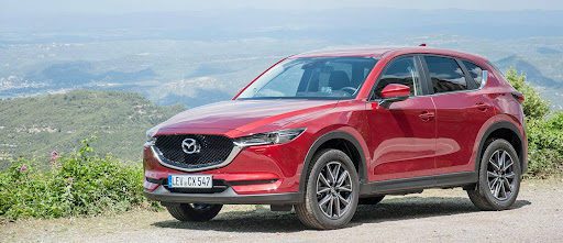 Profeco alerta a usuarios por fallas en autos Mazda