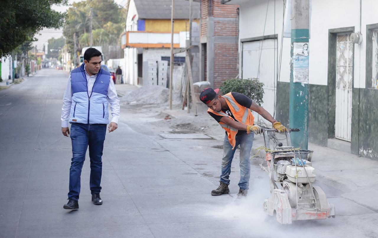 Inician reparación de tuberías de drenaje y agua potable en Tlaltizapán