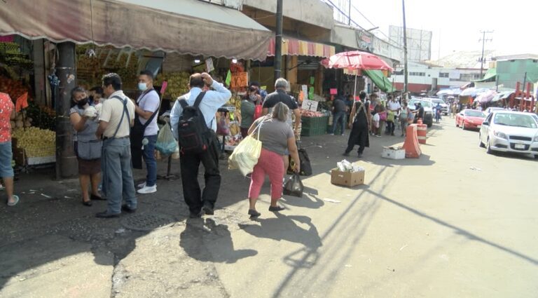 Realizaran operativos para poner orden en el comercio del mercado Adolfo López Mateos