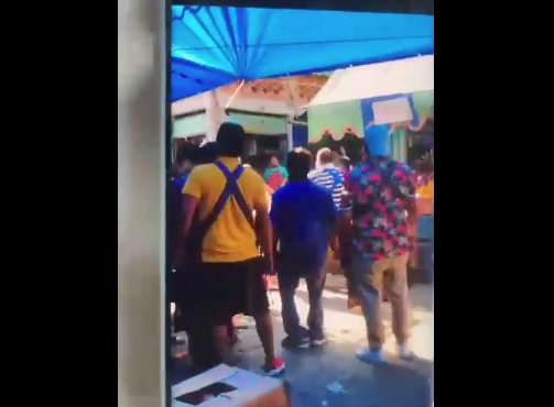 [VIDEO] Difunden pelea donde mur1ó una persona en el Mercado ALM de Cuernavaca