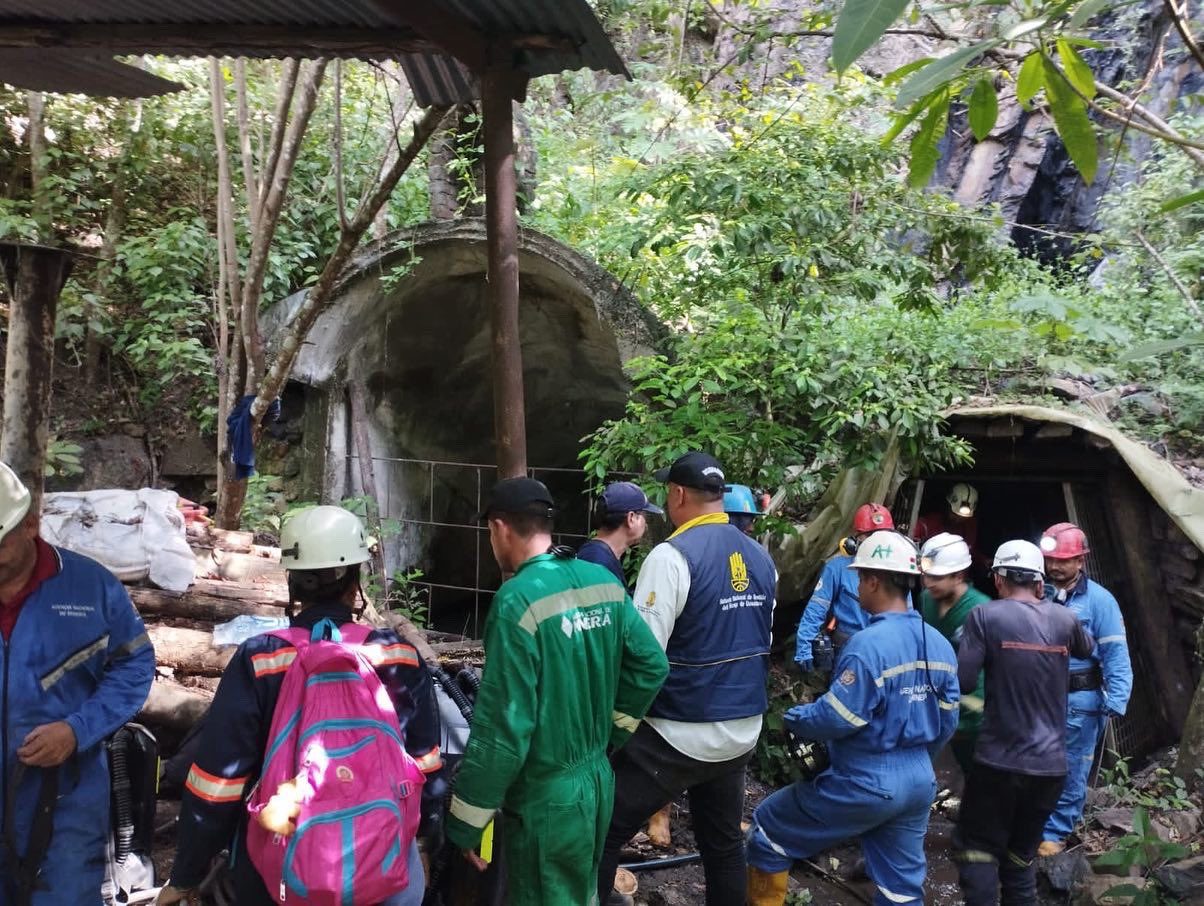 14 mineros quedaron atrapados tras explosión  de una mina de carbón en Colombia