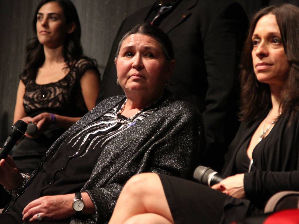 50 años después Sacheen Littlefeather, recibe disculpas por parte de la Academia de Hollywood
