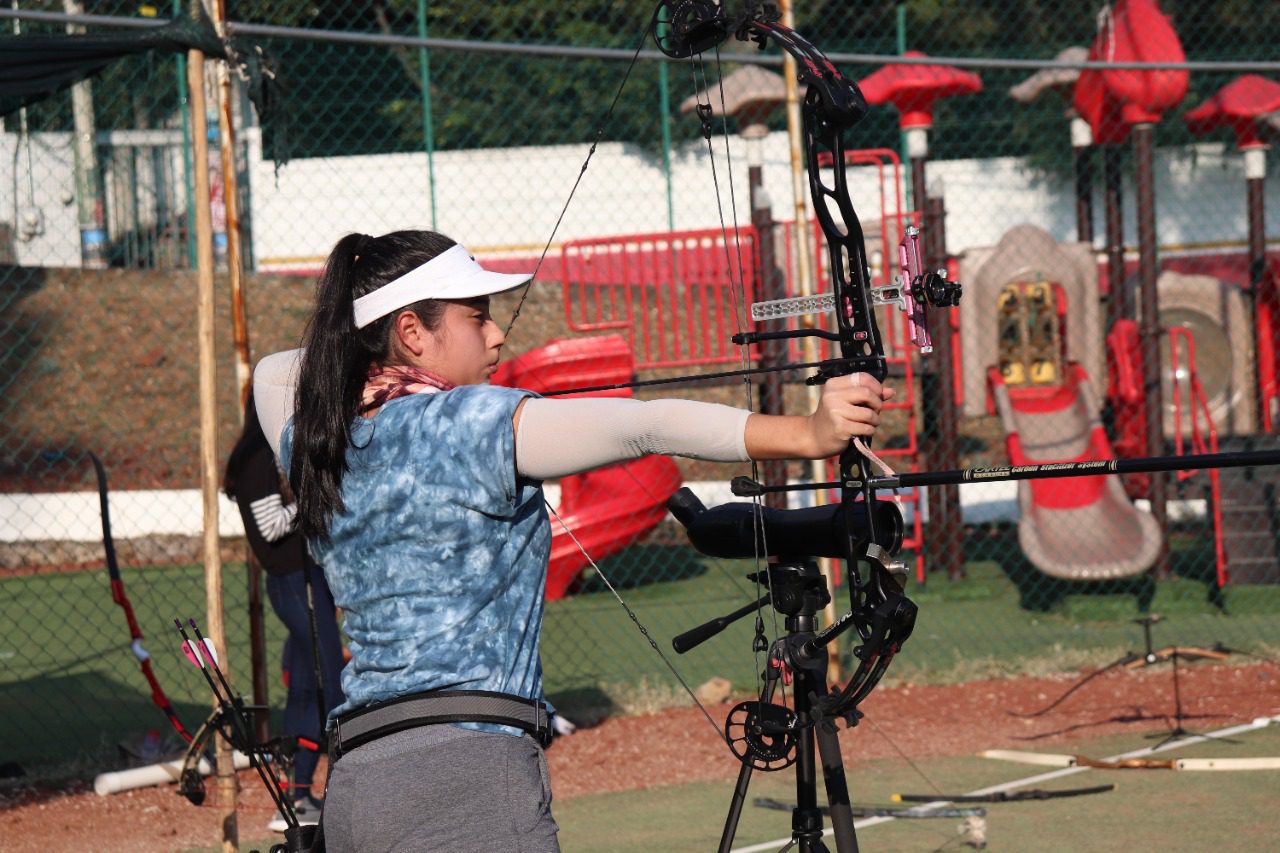 Practica como Robin Hood, hay clases de TIRO con ARCO en el Centenerio