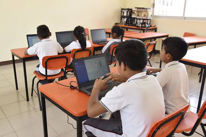 Denuncian a maestra abusiva y acosadora en primaria de Puebla