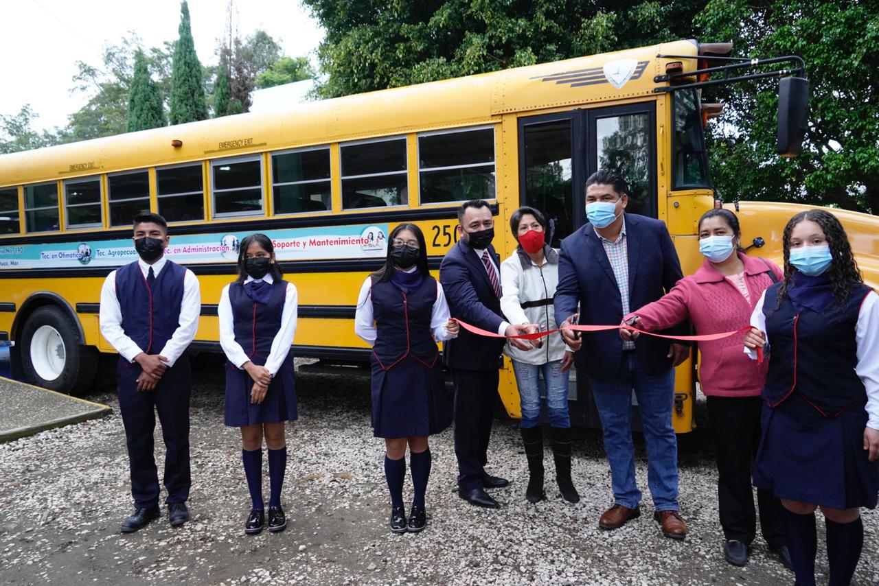 Estudiantes del CBTA 190 de Ocuituco ¡Ya tienen autobús escolar!