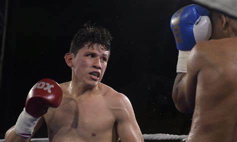 Fallece el boxeador Luis Quiñones después de estar en coma