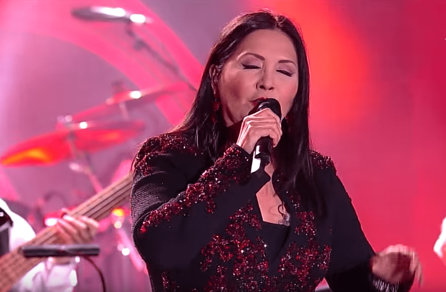 Viralizan riña por boletos de Ana Gabriel en Guadalajara