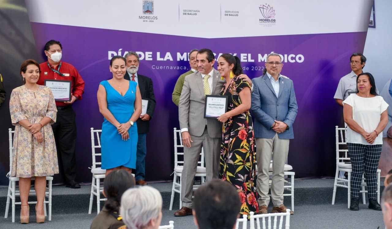 Reconoce el gobierno la labor de los médicos morelenses