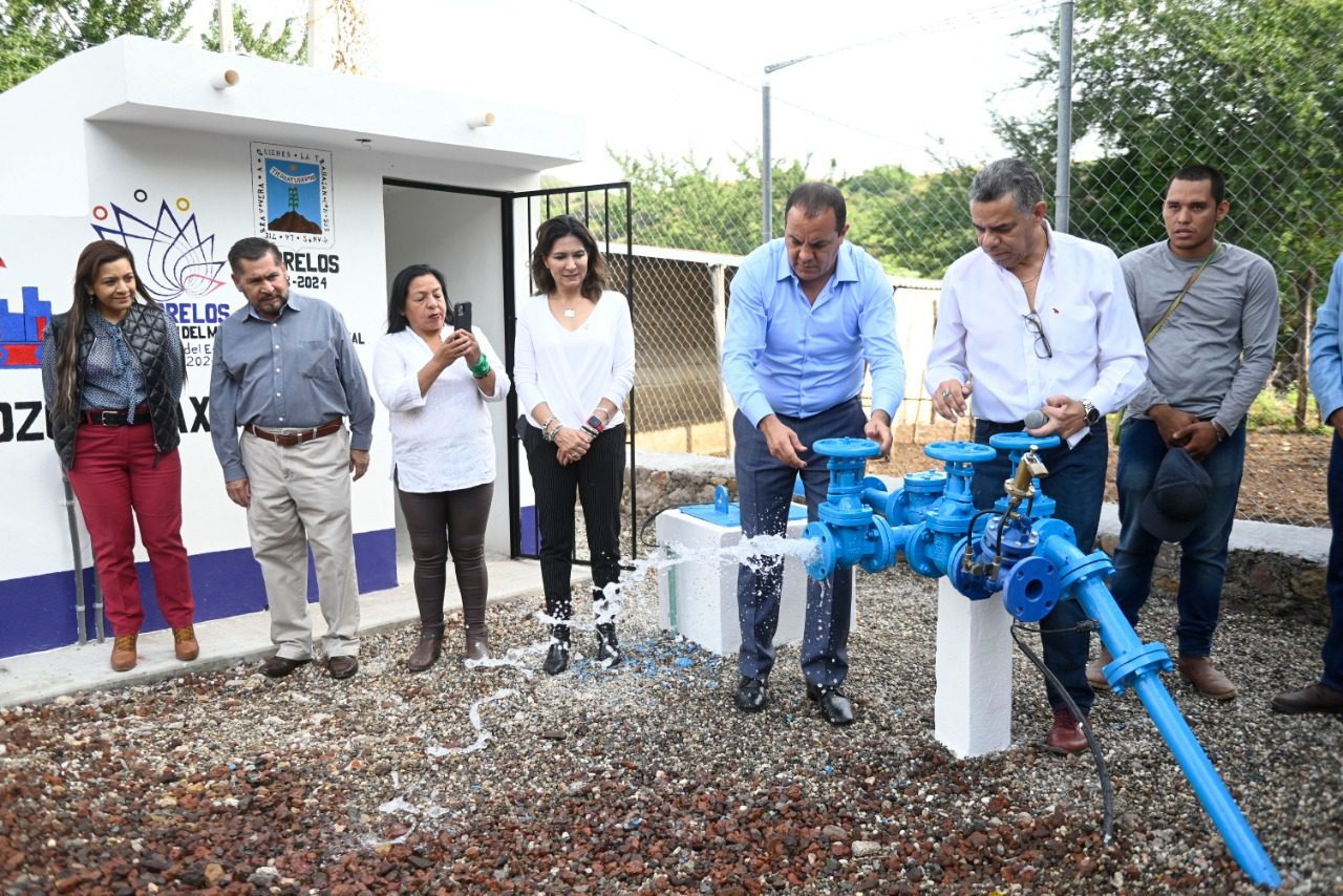 Llevan agua potable a habitantes de Coaxitlán, Tlaquiltenango