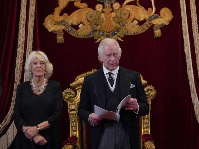 Revelan la fecha de la coronación del rey y la reina consorte Camila