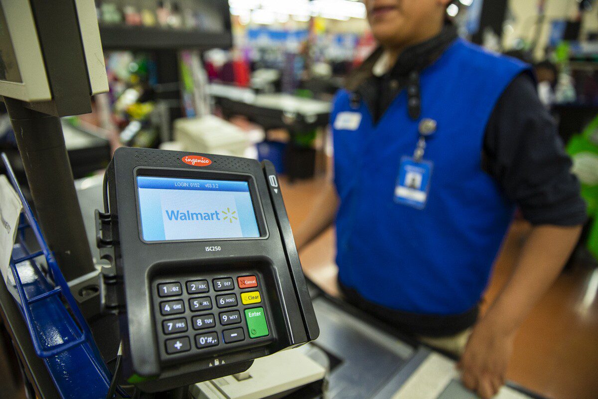 Recibe Walmart licencia para libre importación de alimentos