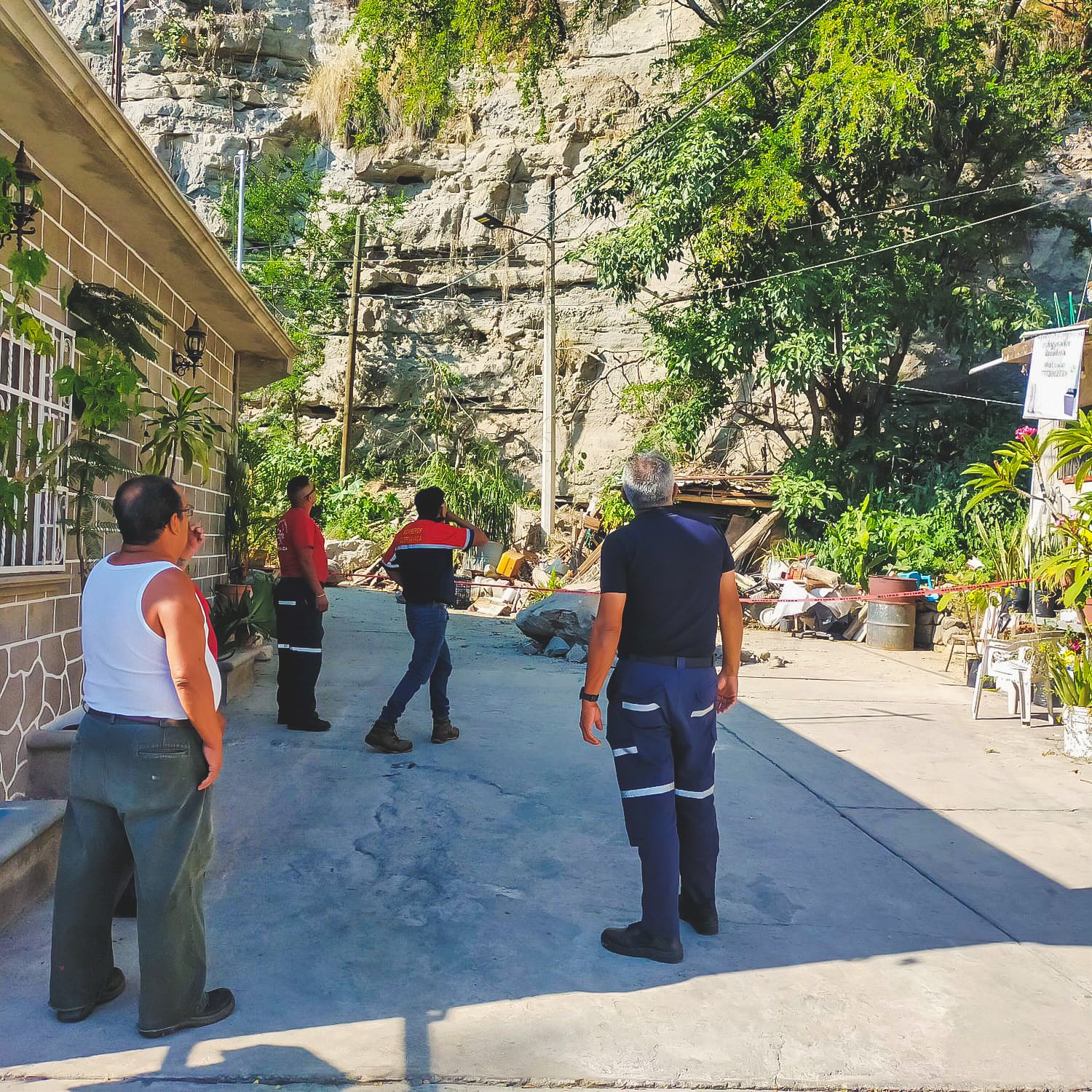 Mantienen vigilancia en Los Pilares, Cuernavaca ante derrumbes