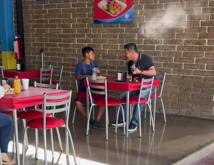Travieso Arce invitó a comer a un niño que le había pedido para un taco