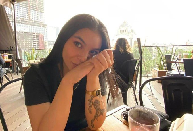 Joven muere al lanzarse de taxi porque se sintió insegura