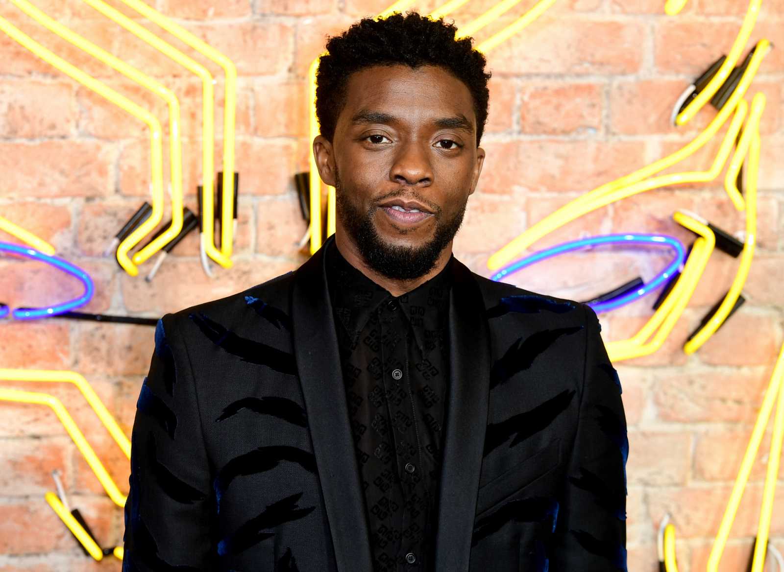 Reparto de Black Panther ll visitió la tumba de Chadwick Boseman