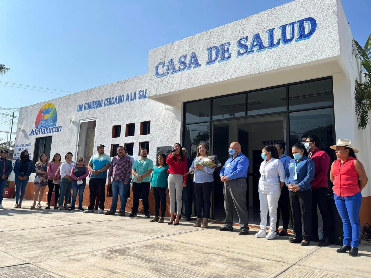 Entrega alcaldesa de Atlatlahucan rehabilitación de la Casa de Salud municipal