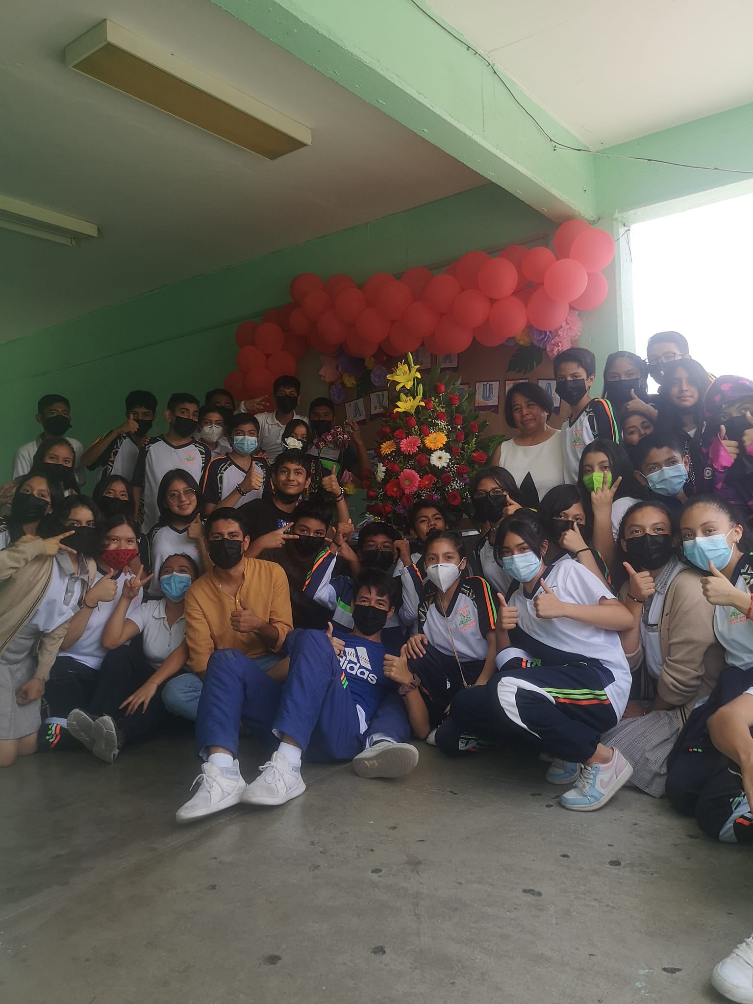 Secundaria 22 de Jiutepec despide a la prefecta Lulu