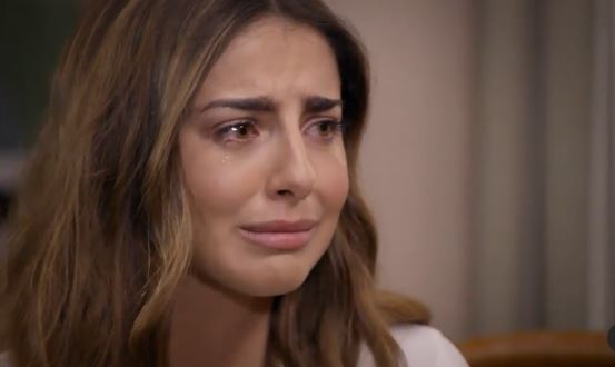 [VIDEO] Entre lagrimas Michelle Renaud pide a fans tener una cena vegana en Navidad