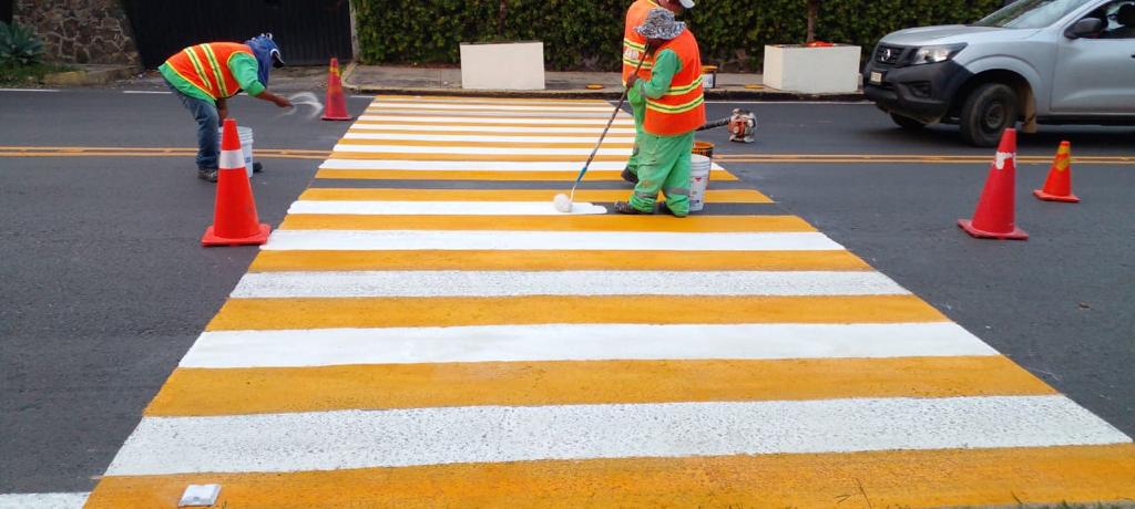 Renuevan imagen urbana de principales avenidas en Cuernavaca