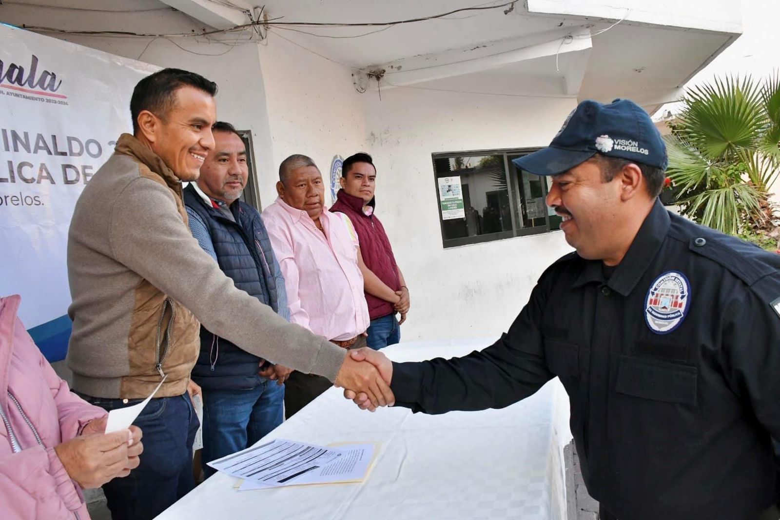 Reciben elementos de seguridad pública de Ayala  el 100% de su aguinaldo