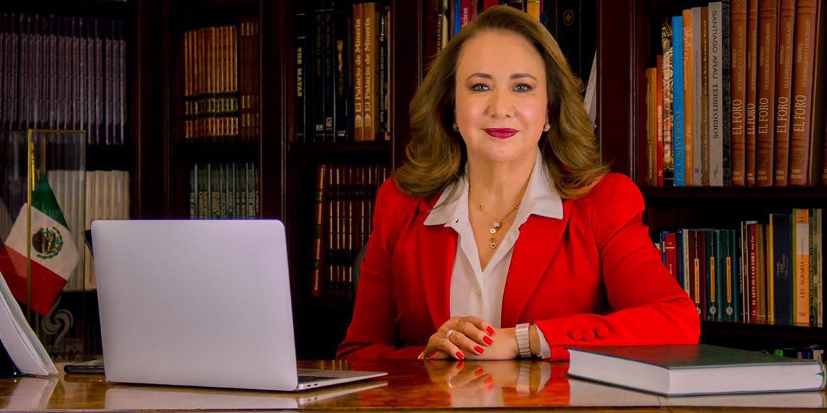 ¿Quién es Yasmín Esquivel y porqué un escándalo con su tesis?