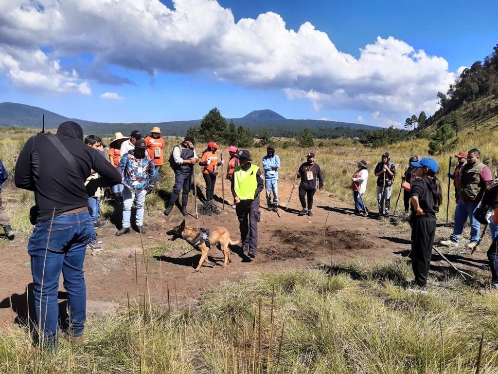 Buscan a personas desaparecidas en parajes de Huitzilac