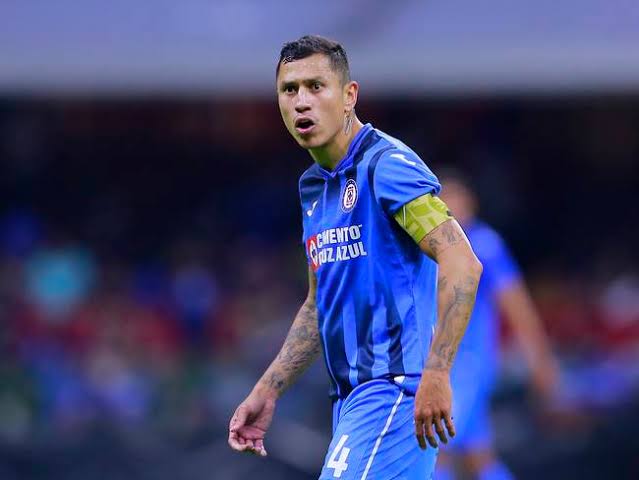 Jugador de Cruz Azul organiza fiesta de cumpleaños con temática de “Chapitos”