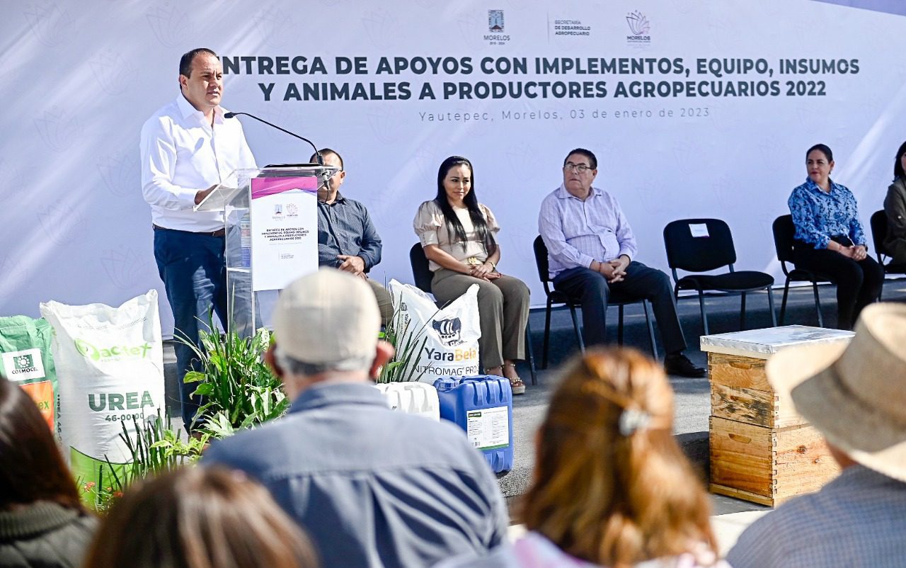 Entrega Cuauhtémoc Blanco apoyos a productores agropecuarios de Yautepec