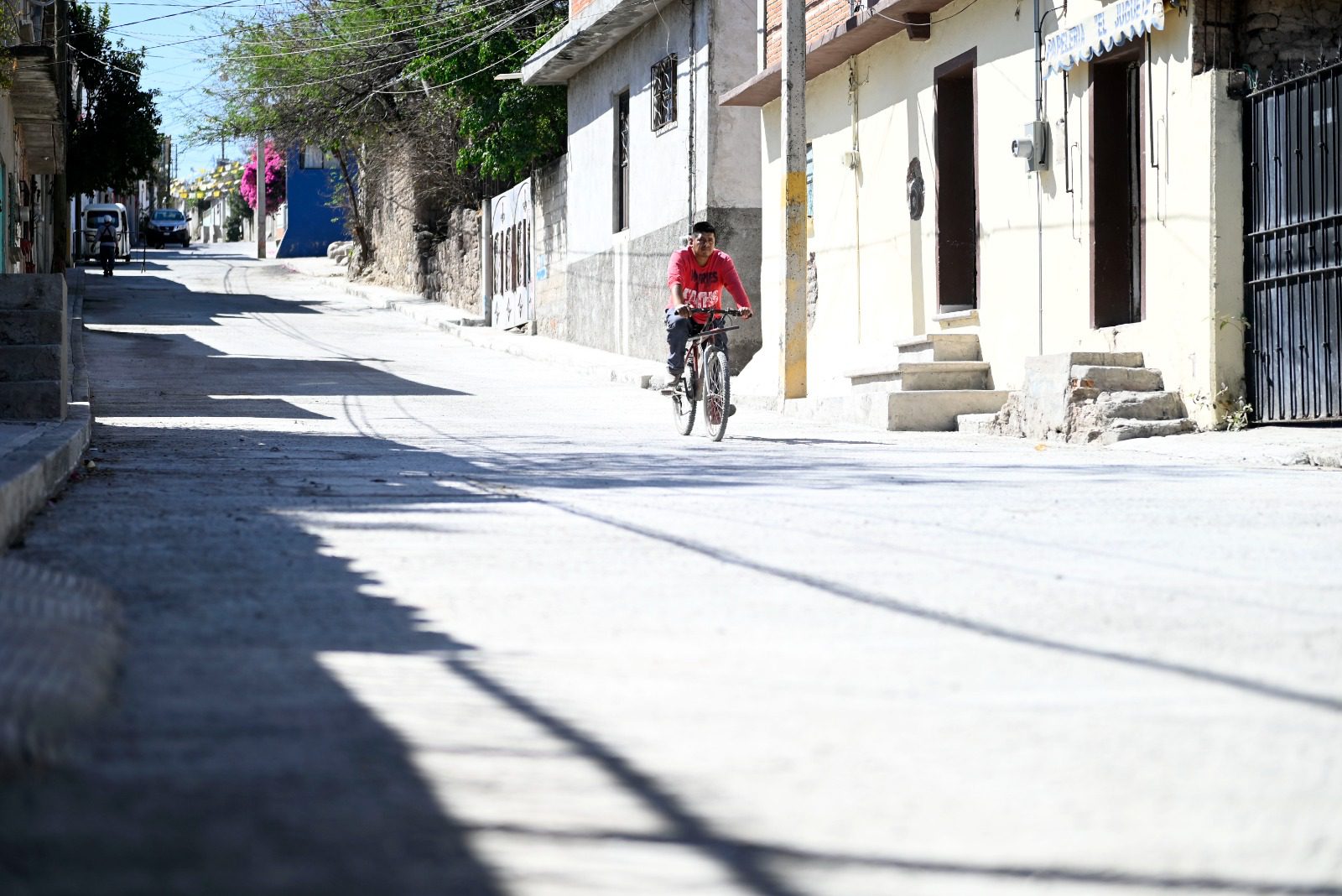 Entrega Cuauhtémoc Blanco rehabilitación de calles en Coatetelco