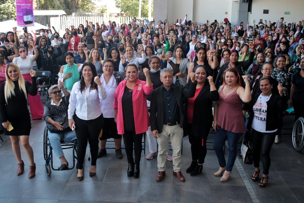 Congreso capacita a mujeres para crear sus propias empresas